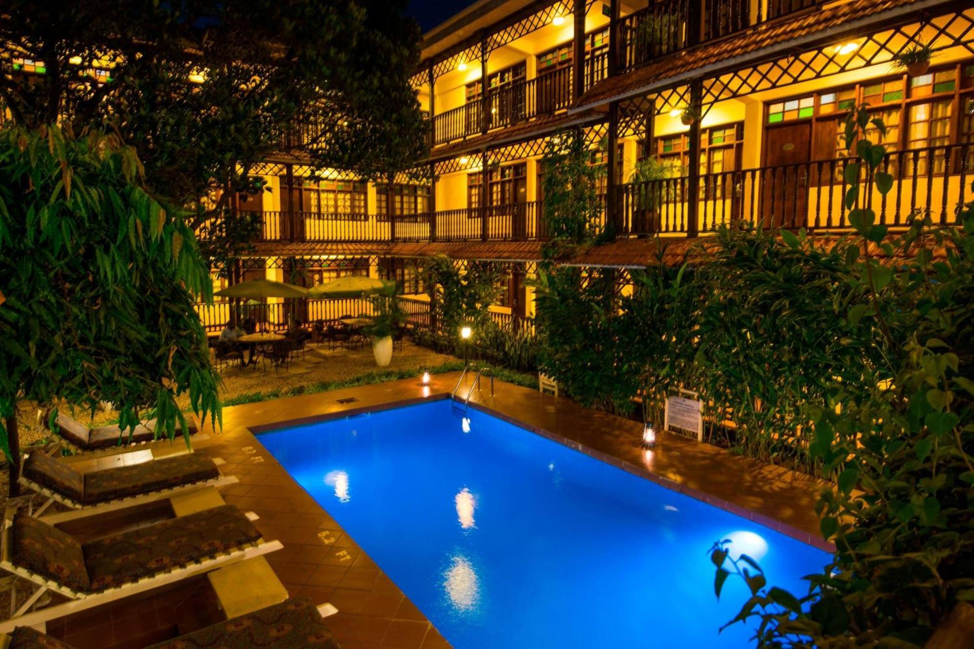 Protea Hotel By Marriott Dar Es Salaam Courtyard Exteriör bild